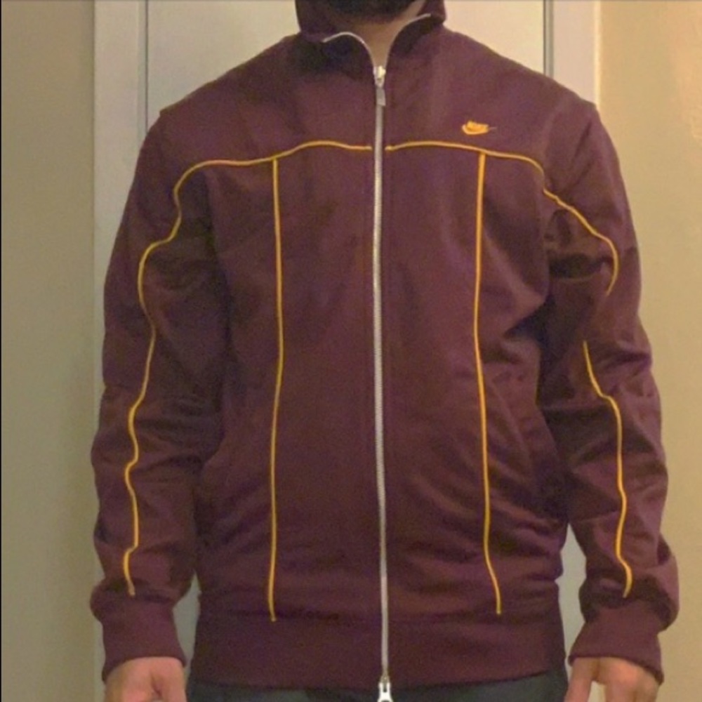 Nike sweatshirt